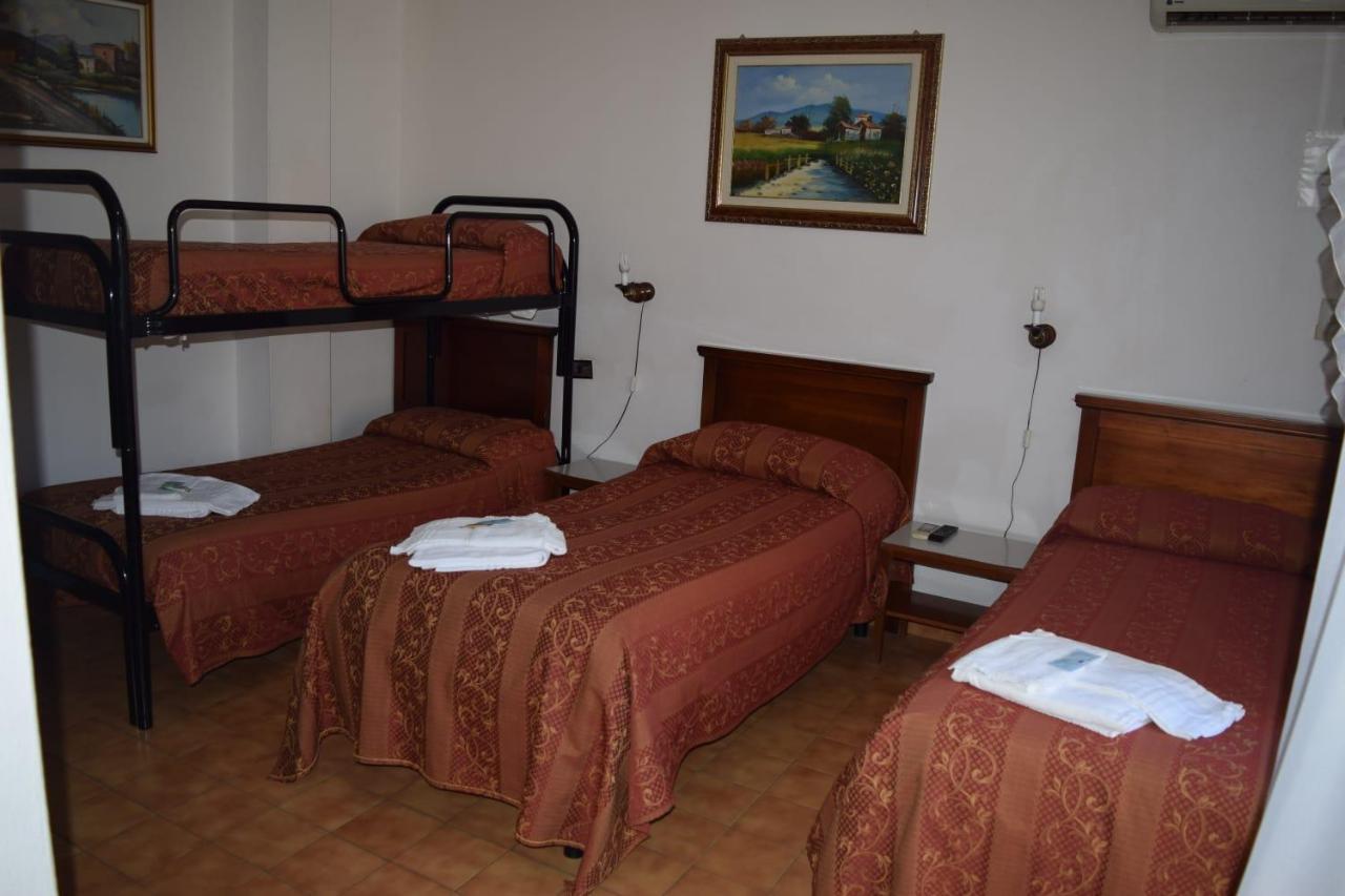 Hotel Garden Nuraminis Екстериор снимка